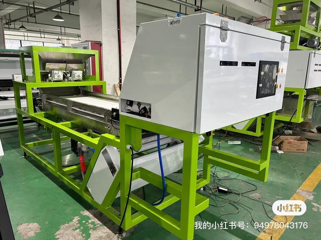 Высокоточный промышленный сортировщик руды марганца с точностью ≥99.99% с LED источником света и металлическим эжектором для сортировки гальки