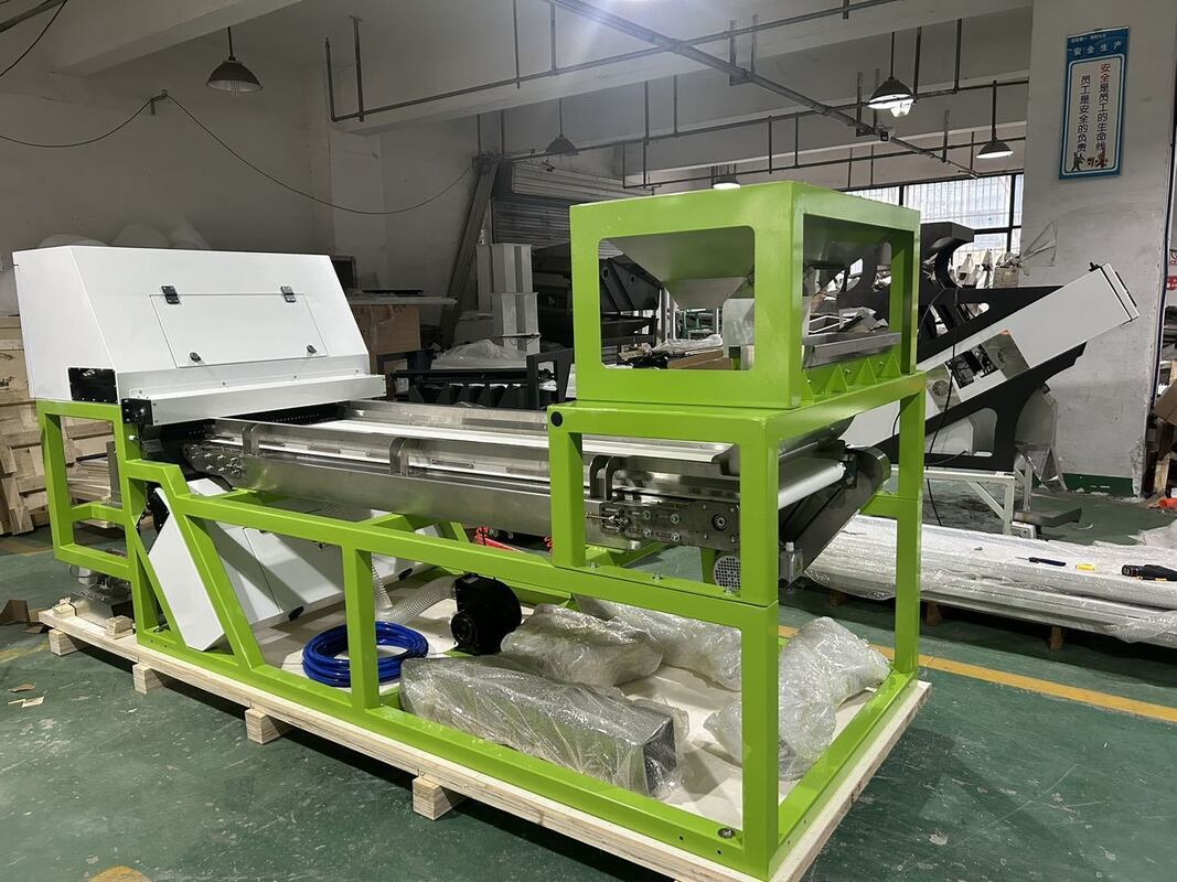 Высокоточный промышленный сортировщик руды марганца с точностью ≥99.99% с LED источником света и металлическим эжектором для сортировки гальки